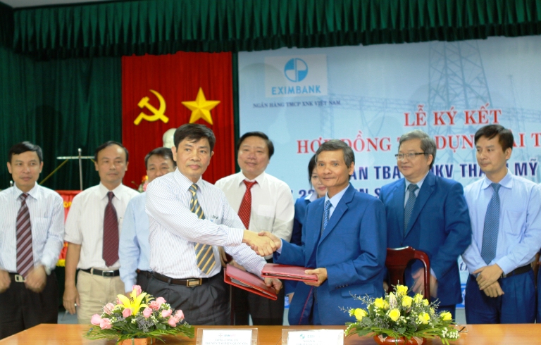 Ký kết Hợp đồng tín dụng tài trợ vốn hơn 1 500 tỷ cho các dự án thuộc hệ thống truyền tải điện